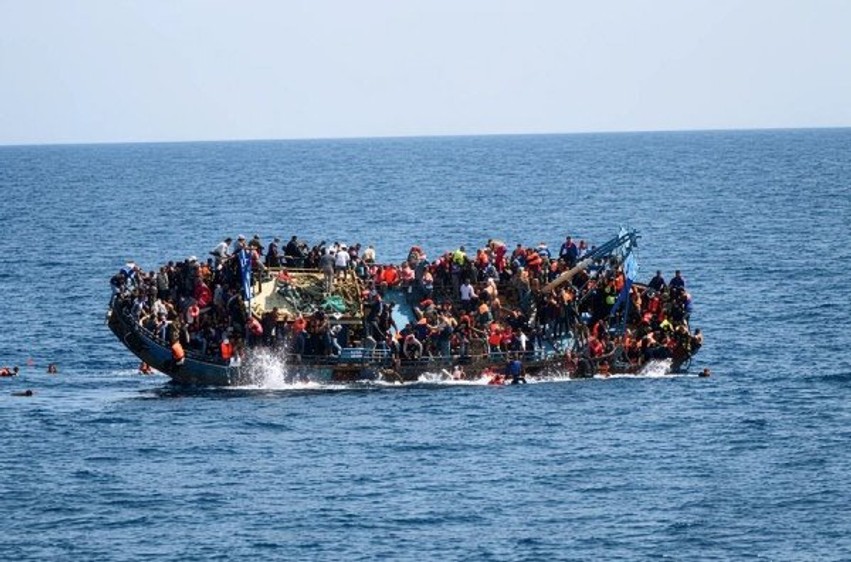 Tragjedi në det pranë Xhibutit: Mbi 100 emigrantë humbin jetën pas përmbysjes së varkës