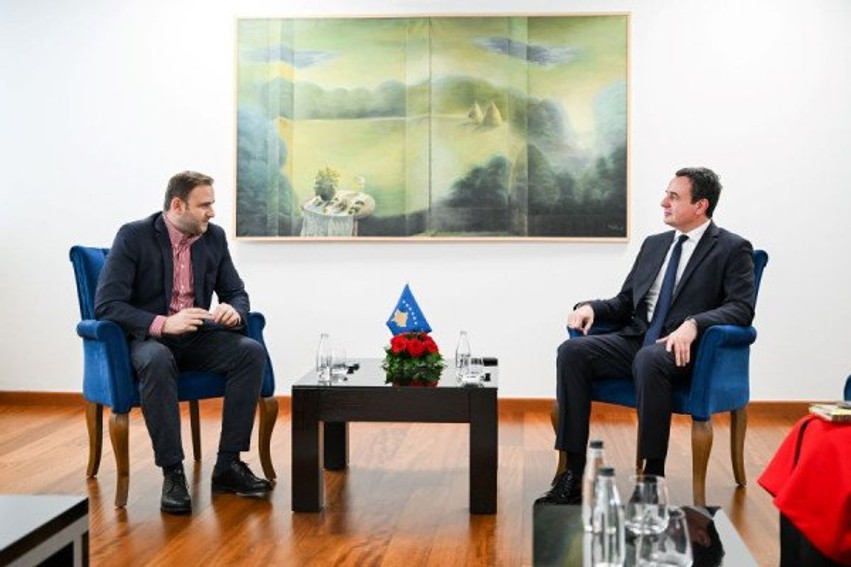 Kurti dhe kreu i AKP-së në aksion për mbrojtjen e aseteve shtetërore në Serbi