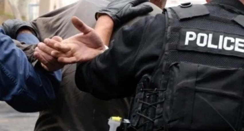 Operacion policor në Gjakovë: Pranga dy personave për fajde dhe armëmbajtje pa leje