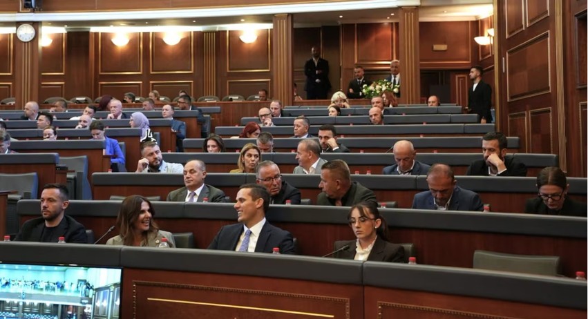 Ironia e fatit: Analisti Mehmeti thotë se PDK-ja 'gërmoi gropën' e saj me themelimin e Gjykatës Speciale