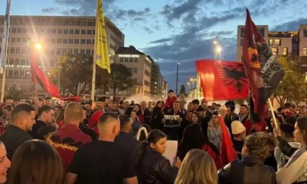 Valë pakënaqësish në Gjermani: Sot mbahet protesta madhështore në Berlin kundër vendimit të Gjykatës Speciale