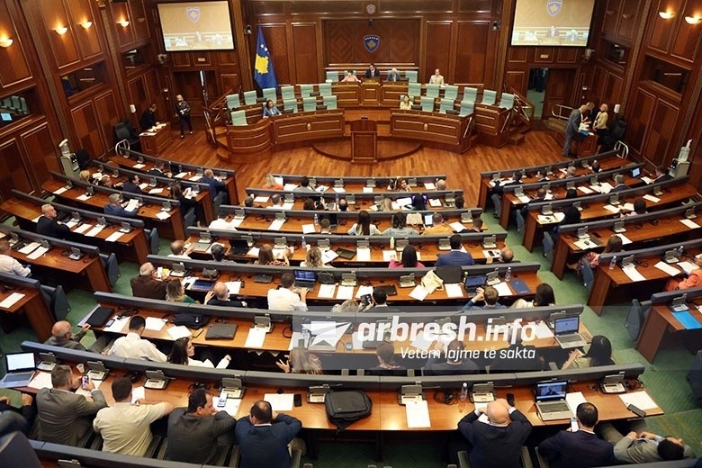 Seanca e jashtëzakonshme e Kuvendit: 22 pika në rend dite, në fokus ndryshimet për Dhomat e Specializuara