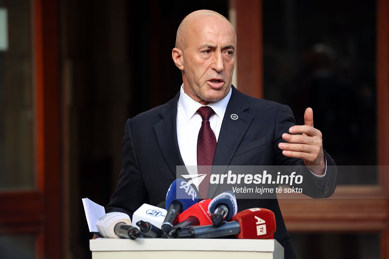Ramush Haradinaj bën thirrje urgjente: Të gjithë në shesh nesër kundër vendimit për krerët e UÇK-së