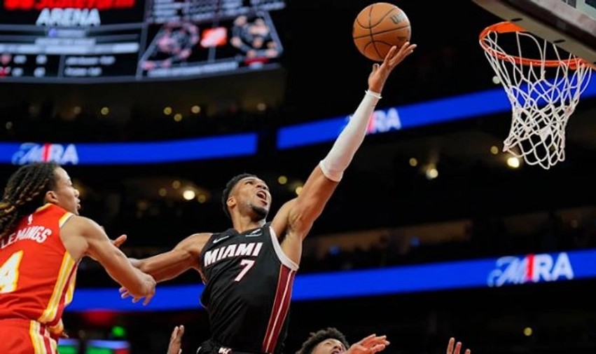 Formë e shkëlqyer në NBA: Houston vijon marshimin pa asnjë humbje, Los Angeles Lakers fitojnë derbin