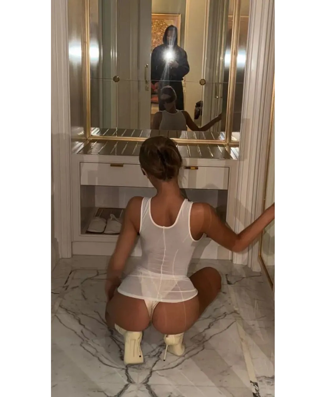 Stili provokues i Bianca Censorit: Fustani transparent dhe fotografitë nga Kanye West pushtojnë rrjetin