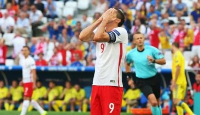 Formë e jashtëzakonshme e Lewandowskit: Sulmuesi shënon tre gola dhe udhëheq Polonisë drejt triumfit shkatërrues