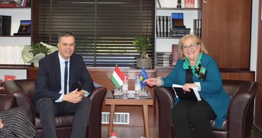 Ambasadori hungarez përshëndet zgjedhjen e Shiroka-Pulës në krye të shtetit: Synojmë thellimin e partneritetit