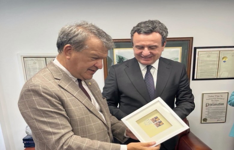 Bashkëpunimi SHBA-Kosovë në fokus: Kongresisti Latimer takon kryeministrin Kurti në New York