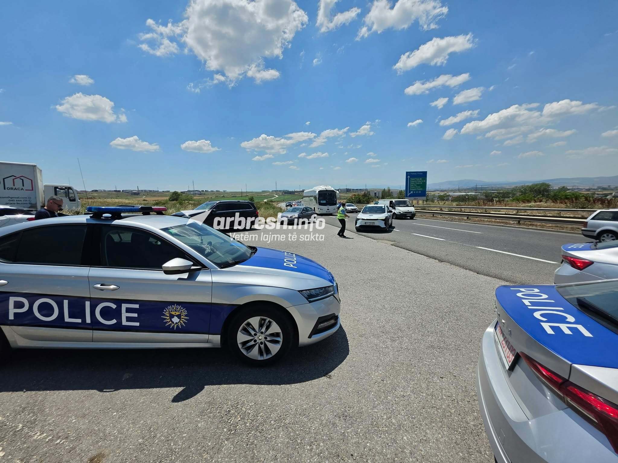 Operacion në Fushë Kosovë: Kapen dy persona me mallra kontrabandë nga Maqedonia e Veriut