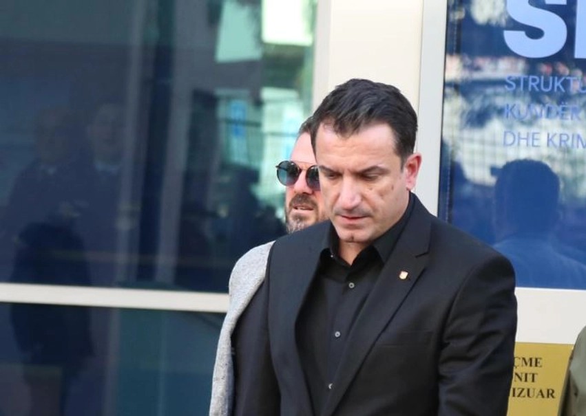 Bojkoti i mbrojtjes shtyn seancën për Erion Veliajn, gjykata merr masa ndëshkimore