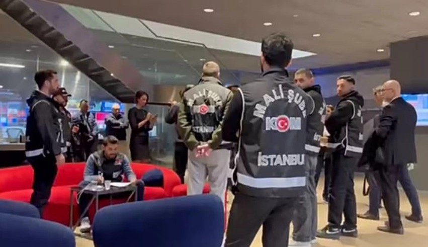 Goditje e rëndë ndaj medias në Turqi: Bastiset Halk TV, ndërpritet transmetimi dhe arrestohen 11 persona