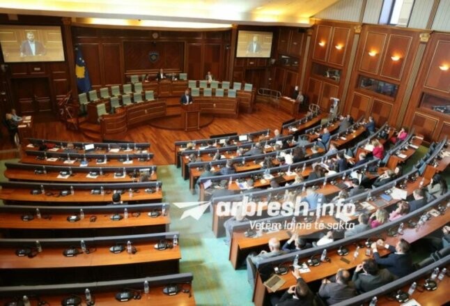 Hapi i parë drejt ndryshimeve: Kuvendi i Kosovës jep dritën jeshile për Projektligjin e Dhomave të Specializuara