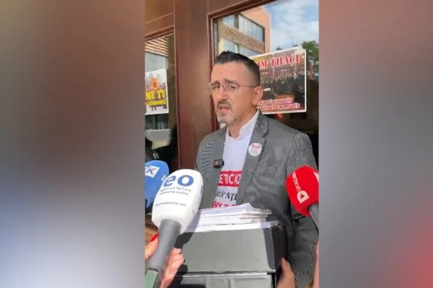 Mbi 14 mijë firma qytetare në Kuvend: Nismëtari dorëzon peticionin për shfuqizimin e emrit ‘Urosevac’ për Ferizajn