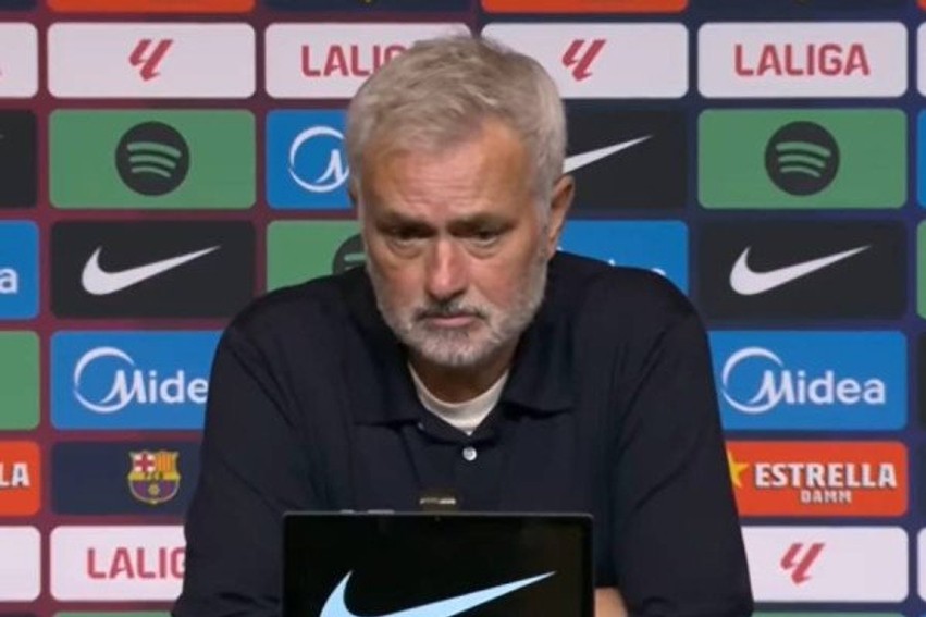 Real Madridi triumfon në “Camp Nou”, Mourinho nuk përmbahet: VAR-i ishte në gjumë!
