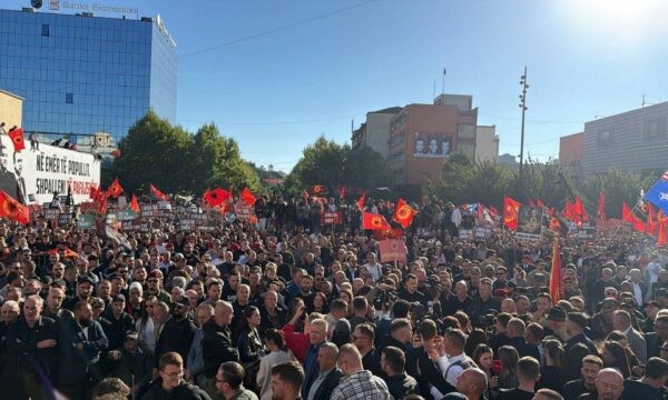 Reagimi i Bashkimit Evropian: Protestat paqësorë janë gurthemel i demokracisë