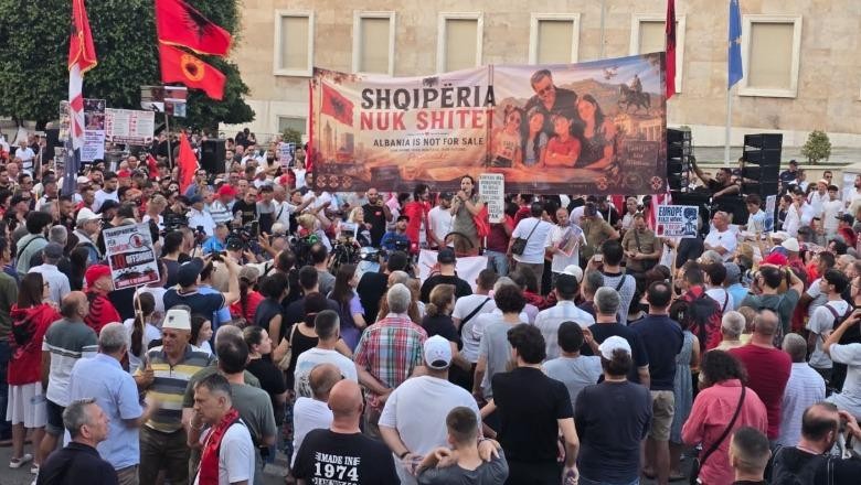 Trazira në kryeqytet: Protesta e 132-të kundër qeverisë dhe reformës territoriale