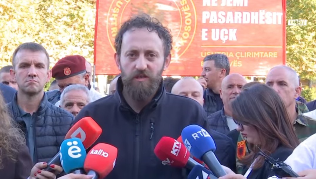 Thirrje urgjente për mobilizim: Çlirim Haziri fton qytetarët në protestë para Kuvendit të Kosovës
