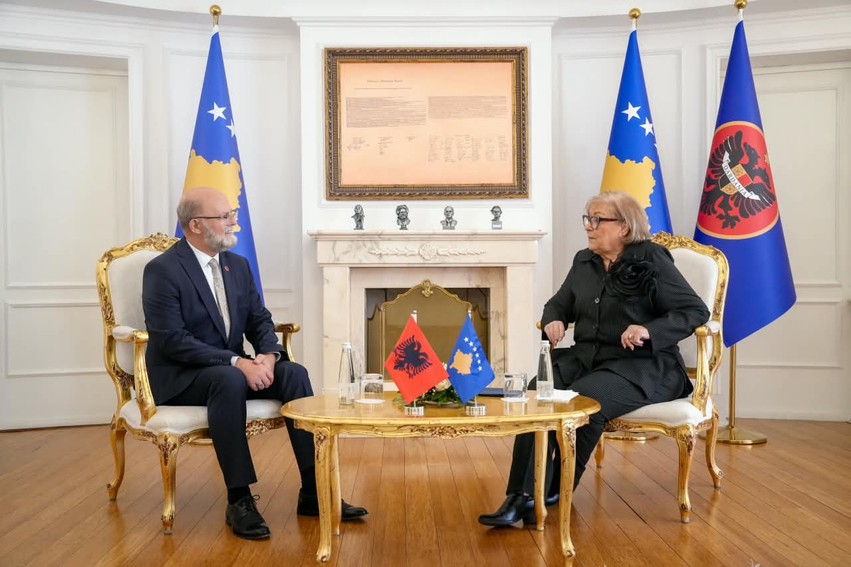 Bashkëpunimi dypalësh në fokus: Presidentja Justina Shiroka-Pula pret ambasadorin e Shqipërisë, Petrit Malaj