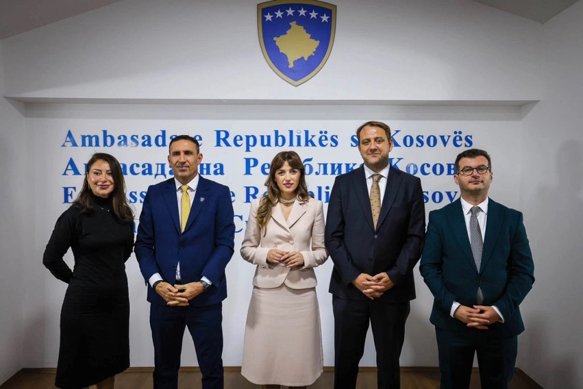 Bashkëpunimi ndërkufitar në fokus: Albulena Haxhiu takon krerët e komunave shqiptare në Maqedoninë e Veriut